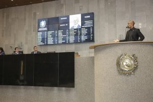 POSICIONAMENTO - Autor da proposta, Silva voltou a defender discussão do tema em colegiado específico e criticou parlamentares que são contra a ideia. Foto: Roberto Soares