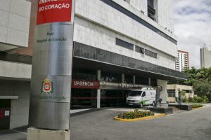 INICIATIVA - Norma determina que direito está garantido em consultas nas redes pública ou privada. Foto: Fernando Silva/Arquivo Alepe