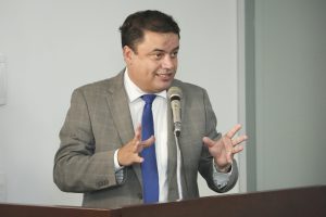 AJUSTE - D’Almeida afirma que pacote pretende colocar Pernambuco “como um modelo para inverter a regressividade da tributação no Brasil, em que os mais pobres são mais penalizados”. Foto: Heluízio Almeida