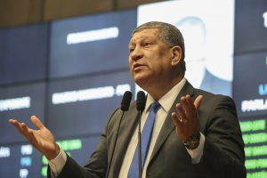 DEFESA - Isaltino Nascimento disse que serão beneficiados “os que mais precisam de apoio” do Governo. Foto: Jarbas Araújo