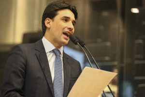COSTA FILHO - Para líder da Oposição, PL 2097 “tira recursos e diminui o poder de compra dos pernambucanos”. Foto: Jarbas Araújo
