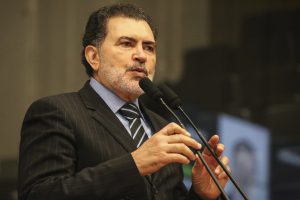 POLICIAMENTO - Deputado elogiou elogiou Batalhão Integrado Especializado de Caruaru e Secretaria Defesa Social. Foto: Jarbas Araújo