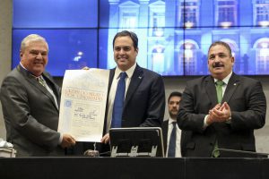 Reunião Solene para homenagear o deputado Henrique Queiroz , pelos seus 40 anos de vida Pública