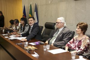 Grande Expediente Especial para lançamento do livro impresso “Café com Poesia – Antologia”