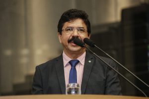 TV ALEPE - “É importante que o eleitor possa tomar conhecimento do trabalho dos deputados”, acredita Antônio Fernando. Foto: Roberto Soares