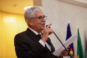 ELOGIO - “Merecem aplausos não só pela data, mas pelo trabalho exercido na Casa.” Foto: Heluízio Almeida/Arquivo