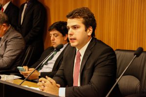 PREVIDÊNCIA - Vice-líder da Oposição, Antônio Coelho questionou sobre o aumento do déficit previdenciário estadual entre 2014 e 2018. Foto: Alepe