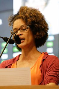 PAUTA - “Vamos fazer o nosso protesto por um Brasil livre de machismo, racismo e capitalismo”, anunciou. Foto: Jarbas Araújo