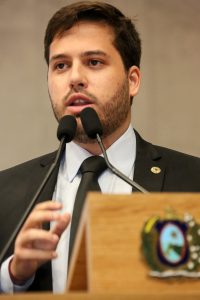 PEDIDO - Parlamentar apresentou indicação ao Governo do Estado pedindo providências para o problema. Foto: Jarbas Araújo
