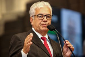 ANÚNCIO - Parlamentar afirmou que irá solicitar uma audiência para tratar do tema diretamente com o Ministério da Integração Nacional. Foto: Roberto Soares