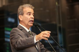 ALERTA - Segundo o parlamentar, levantamento da Sociedade Brasileira de Pediatria aponta que mais de 145 mil crianças foram mortas por armas de fogo no Brasil nas últimas duas décadas. Foto: Roberto Soares 