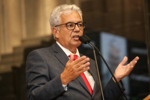 POLO - Parlamentar salientou a importância do município como centro de manifestações culturais e de prestação de serviços para a Mata Norte. Foto: Roberto Soares