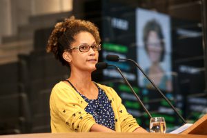 TRIBUNA - “Recife é um exemplo clássico de como os proveitos do setor imobiliário privado se sobrepõem ao interesse público”. Foto: Roberto Soares