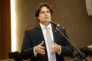 PETROLINA - “Univasf pode ficar incapacitada para cumprir contratos obrigatórios após perder R$ 11 milhões de seu orçamento”, alertou Ramos. Foto: Roberto Soares