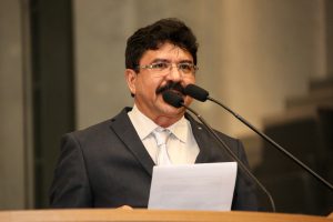 PLEITO - Segundo o parlamentar, Secretaria de Infraestrutura e Recursos Hídricos garantiu que obra será iniciada em breve. Foto: Roberto Soares