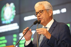RELEVÂNCIA - Segundo o deputado, as atividades de residências médicas permitem ao jovem profissional aprender a fazer o correto diagnóstico. Foto: Roberto Soares