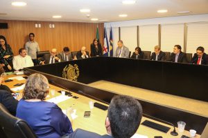 INICIATIVA - Proposta de autoria do deputado Clodoaldo Magalhães foi distribuída nesta terça na Comissão de Finanças. Foto: Jarbas Araújo