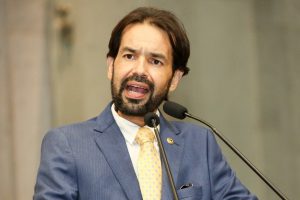 DESTAQUE - Parlamentar parabenizou o Governo do Estado e a Secretaria de Saúde por terem alcançado 90% do público infantil. Foto: Roberto Soares