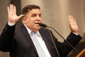 COLLINS - “Política pública tem que existir para todos, e não para grupos específicos.” Foto: Roberto Soares