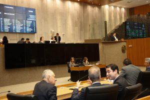 OBJETIVO - De autoria do Poder Executivo, medida visa promover a regularização das obrigações tributárias de estabelecimentos comerciais. Foto: Roberto Soares