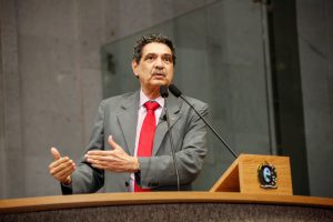 OPINIÃO - “É uma ameaça  ao crescimento, a redução das desigualdades e a geração de empregos.” Foto: Roberto Soares