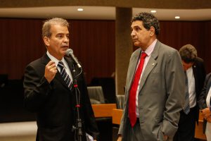 TRIBUNA - Deputados justificaram posições na votação ocorrida na quarta. Foto: Roberto Soares