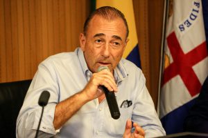 SUGESTÃO - Para Petribú, alternativa seria a cessão, em comodato, do reservatório ao Governo do Estado ou à Compesa. Foto: Jarbas Araújo