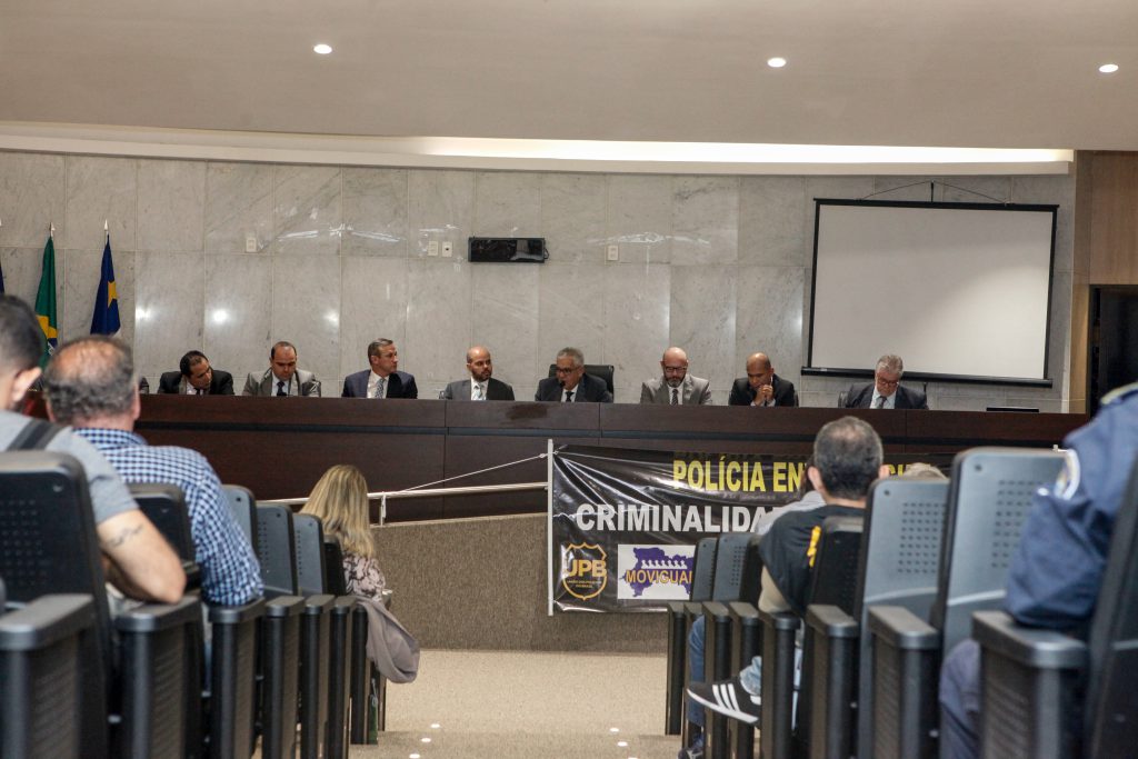 PREOCUPAÇÃO - Evento reuniu policiais federais e rodoviários, além de guardas municipais. Foto: Evane Maniço