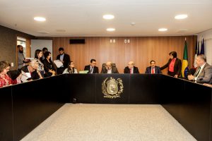 MATÉRIA - Proposta altera Lei Estadual que prevê, apenas, a assinatura por escrito nas proposições de iniciativa da população. Foto: Nando Chiappetta