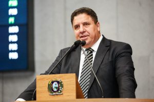COLLINS - “Droga mata e muitas famílias já perderam seus filhos em razão do uso de entorpecentes.” Foto: Roberto Soares