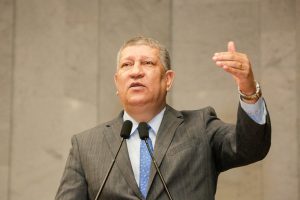 ARTICULAÇÃO - Frente parlamentar deverá passar, até o mês que vem, em seis municípios das regiões da Zona da Mata, Agreste e Sertão do Estado. Foto: Roberta Guimarães