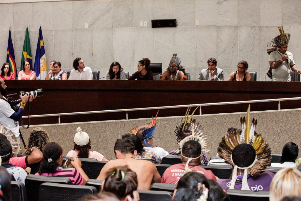 AUDIÊNCIA - Em debate promovido pela Comissão de Cidadania, segmento expôs queixas e preocupações sobre a manutenção de seus direitos. Foto: Nando Chiappetta