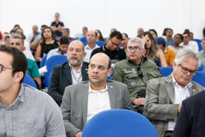 PARTICIPAÇÃO - Encontro reuniu representantes de órgãos estaduais, prefeituras, câmaras de vereadores, academia e sociedade civil. Foto: Evane Manço