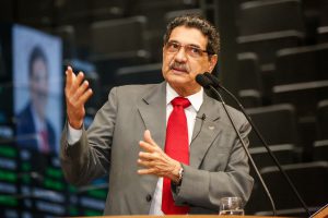 JOÃO PAULO - Deputado repudiou fechamento do Congresso Nacional e do STF, que teria sido defendido nos atos. Foto: Roberto Soares