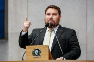 INICIATIVA - “É um exemplo de Poder Público contribuindo neste momento de crise", considerou o parlamentar. Foto: Roberto Soares