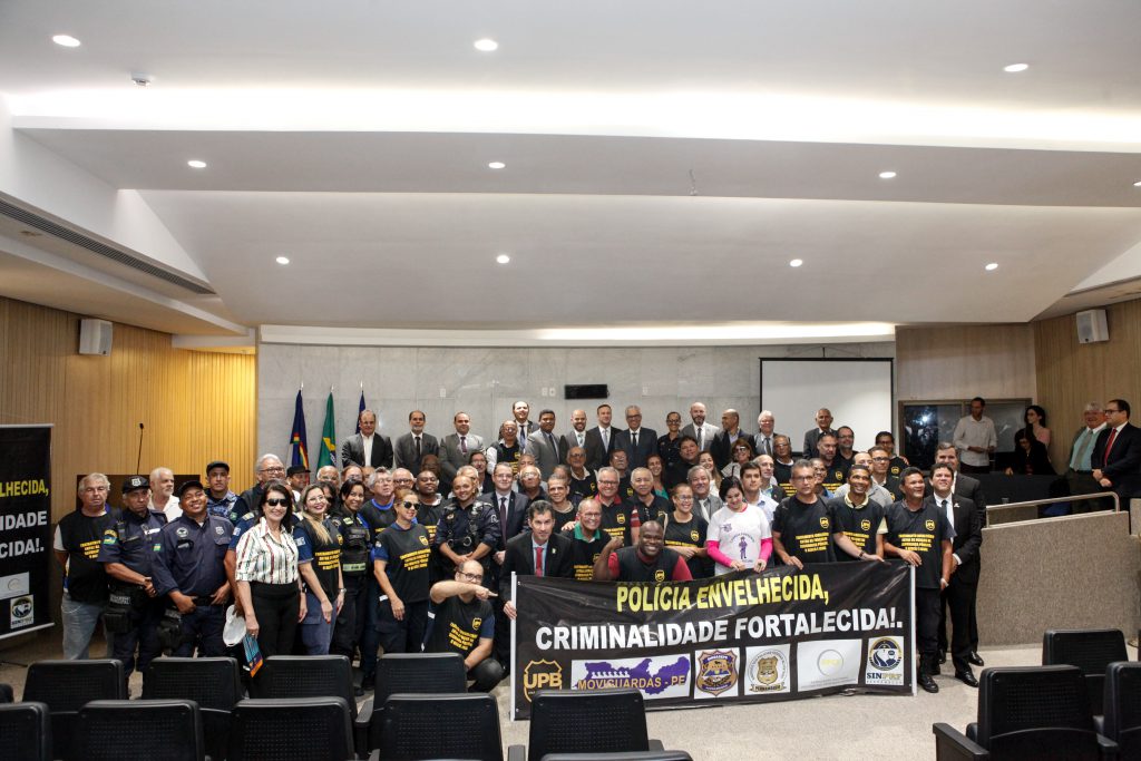 DEBATE - Comissão Especial discutiu impactos da Reforma sobre segmentos específicos, como os profissionais de segurança pública. Foto: Evane Manço