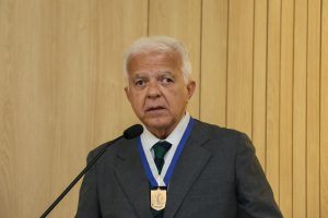 Reunião Solene para entrega da Medalha Joaquim Nabuco, Classe Ouro, ao médico neurocirurgião Hildo Rocha Cirne de Azevedo Filho