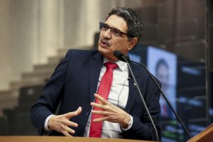 CONJUNTURA - Profissionais seriam submetidos a condições precárias em virtude da combinação de fatores como avanço tecnológico, Reforma Trabalhista e recessão econômica. Foto: Jarbas Araújo