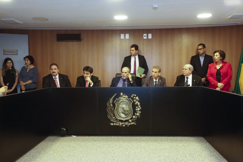 AGENDA - Votação de relatório sobre proposta que pretende ampliar o percentual das emendas parlamentares impositivas ficou para o dia 18. Foto: Jarbas Araújo