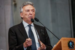 HISTÓRIA - Deputado salientou a importância de lideranças como Leonel Brizola e Darcy Ribeiro na fundação da legenda. Foto: Roberto Soares