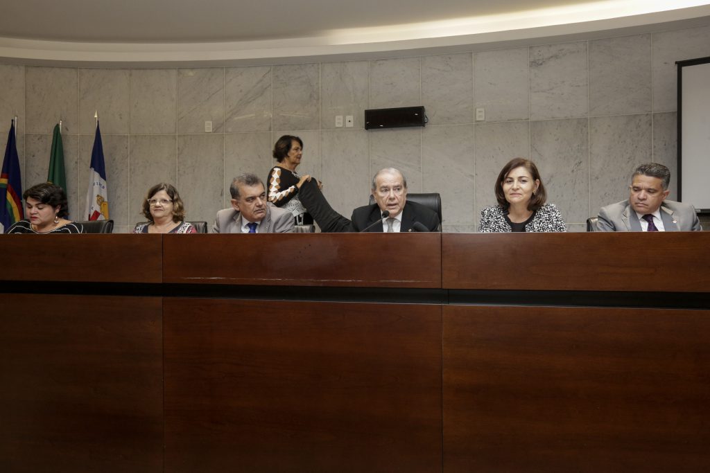 DEBATE - Audiência pública contou com a presença de deputados, gestores públicos e especialistas do terceiro setor. Foto: Roberta Guimarães
