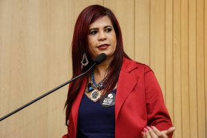 ATENÇÃO - “Estamos saindo da invisibilidade”, observou a presidente, Delegada Gleide Ângelo. Foto: Alepe