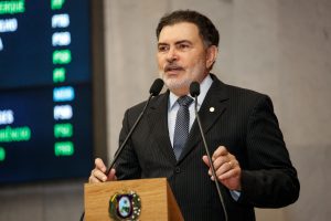TONY GEL - “Precisamos socorrer nossa vizinha, mas não podemos deixar a zona rural de Caruaru desprovida”, acredita o emedebista. Foto: Roberto Soares