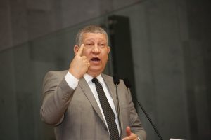 RESULTADO - Processo licitatório para as próximas viagens ainda não está concluído, disse Isaltino: “Se a empresa vencedora tiver relação com outras que foram punidas, ela não será aceita”. Foto: Roberto Soares