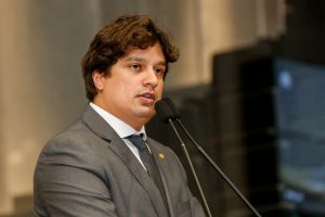 RISCO - “Essa medida tão obscura representa uma ameaça a várias subsidiárias, incluindo a Chesf”, acredita. Foto: Roberto Soares