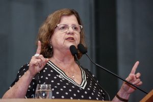 HOMENAGEM - Parlamentar anunciou que apresentará Voto de Aplausos ao religioso. Foto: Roberto Soares