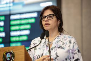INICIATIVA - Parlamentar é autora da norma que estabelece prestação de contas semestrais da arrecadação e aplicação dos recursos pelos órgãos responsáveis. Foto: Roberto Soares