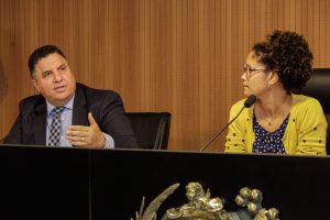 DEBATE - Também foi acatado, durante a reunião, pedido de audiência pública sobre as condições de trabalho no Polo de Confecções do Agreste. Foto: Nando Chiappetta