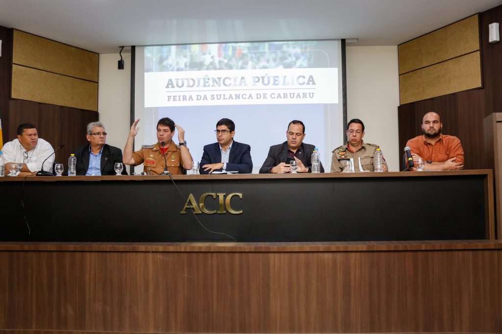 CARUARU - Comissão de Desenvolvimento Econômico promoveu audiência pública para que Corpo de Bombeiros apresentasse relatório sobre ocorrência registrada em maio. Foto: Roberta Guimarães