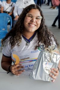 APRENDIZADO - “Achei muito bom virem até nós, jovens e estudantes, que somos o futuro do País”, disse Gabriela. Foto: Nando Chiappetta